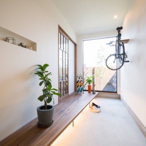 1日の始まり。玄関　凌