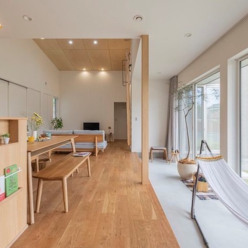 色のバランス　坂口